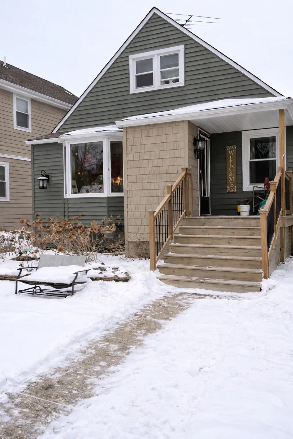 Cellular PVC vinyl siding installation — John's Property
